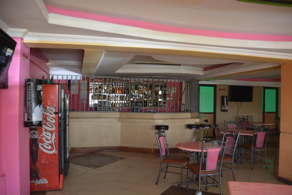 Starehe Link Hotel Nairobi Bagian luar foto